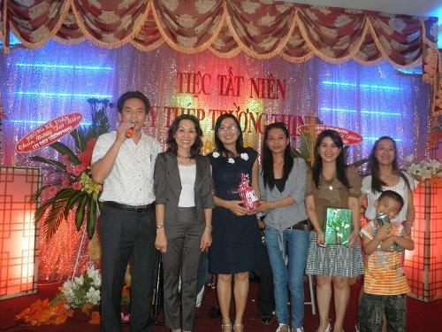 Tiệc Tất niên 2010: Trường Thịnh Group - Gắn kết tình thân