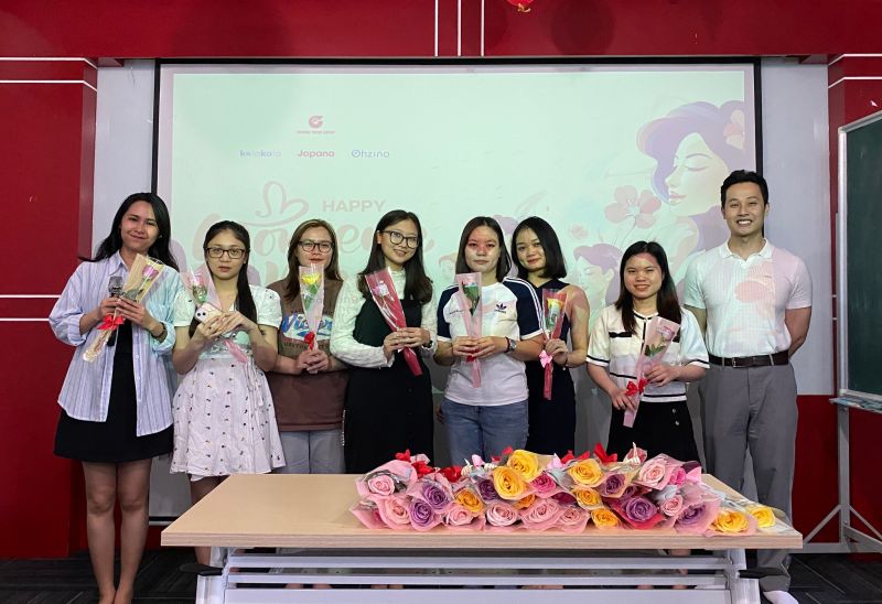 Chúc mừng 8/3 – Ngày của những đóa hồng rạng rỡ